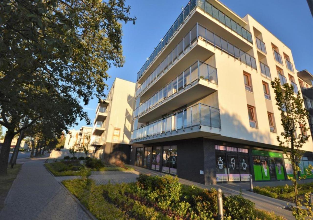 Color Apartments Apartament Black & White Kolobrzeg Bagian luar foto