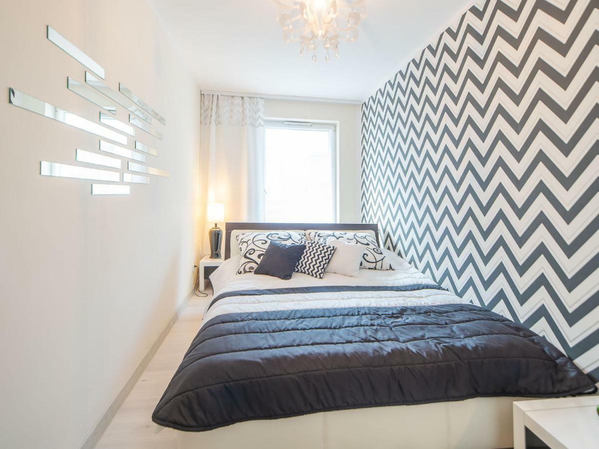 Color Apartments Apartament Black & White Kolobrzeg Bagian luar foto
