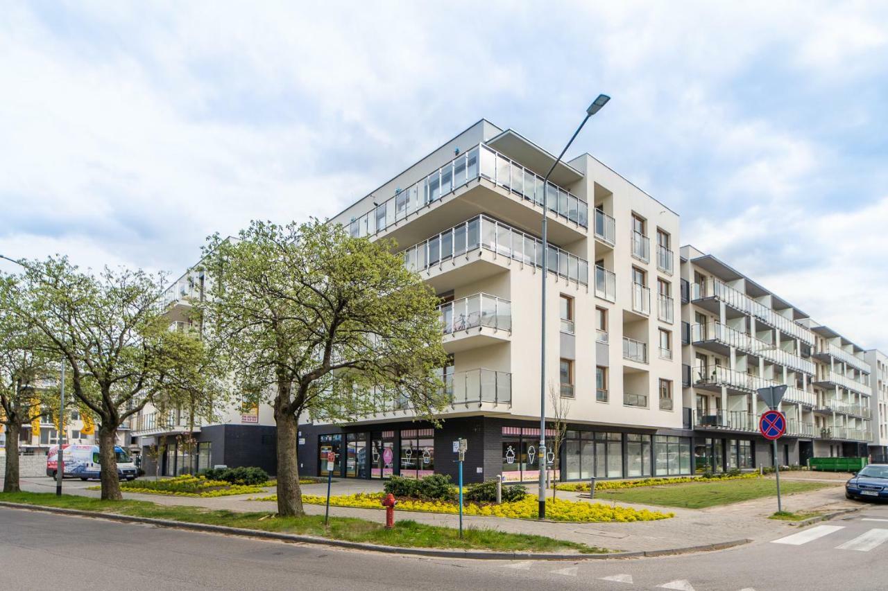Color Apartments Apartament Black & White Kolobrzeg Bagian luar foto