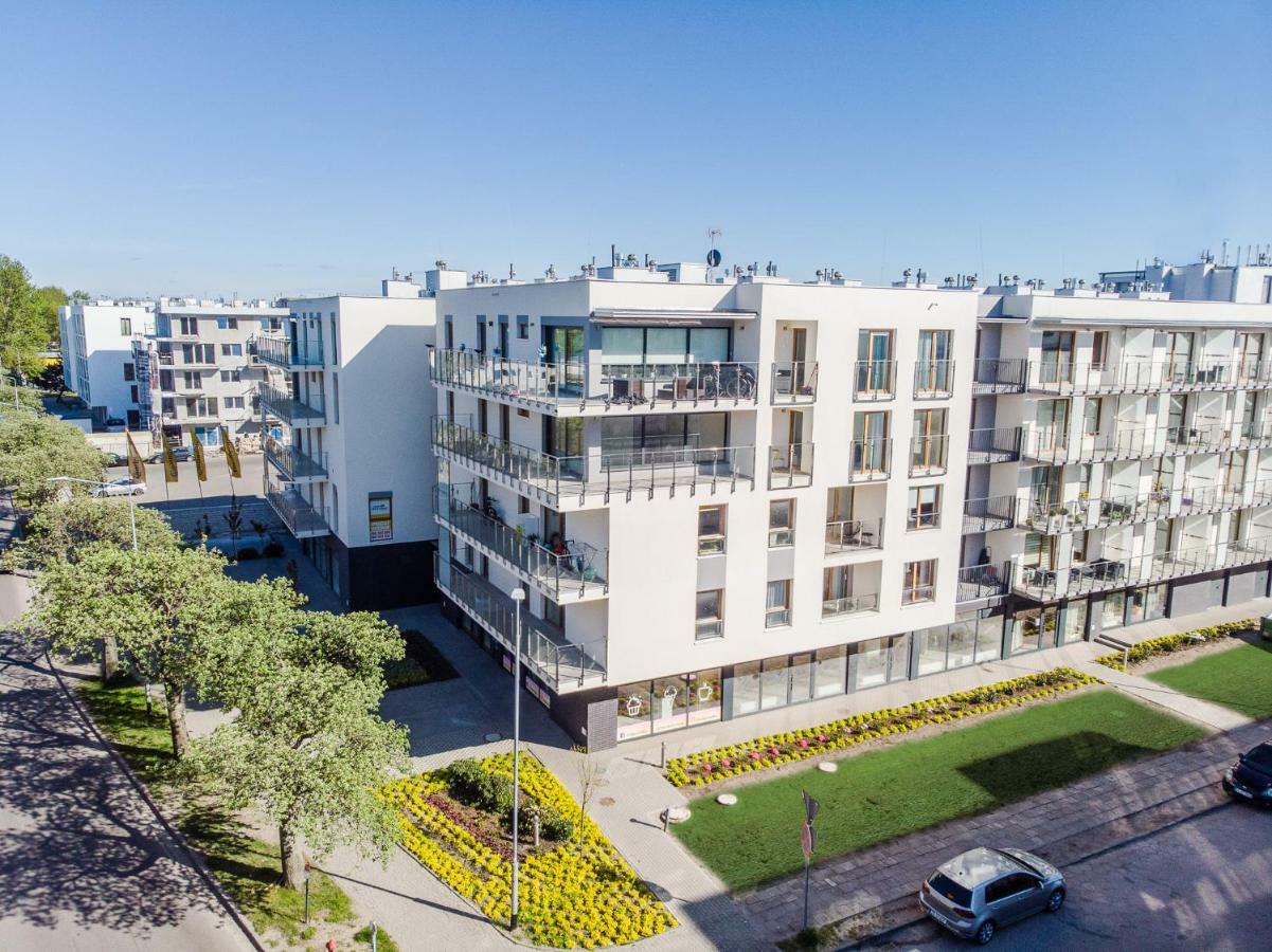 Color Apartments Apartament Black & White Kolobrzeg Bagian luar foto